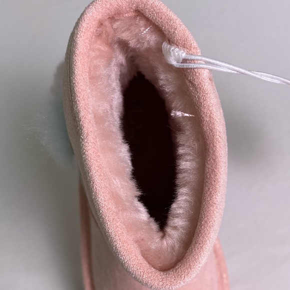 Boots from The Children’s Place. Size 6 and color pink with a unicorn. - Picture 3 of 6